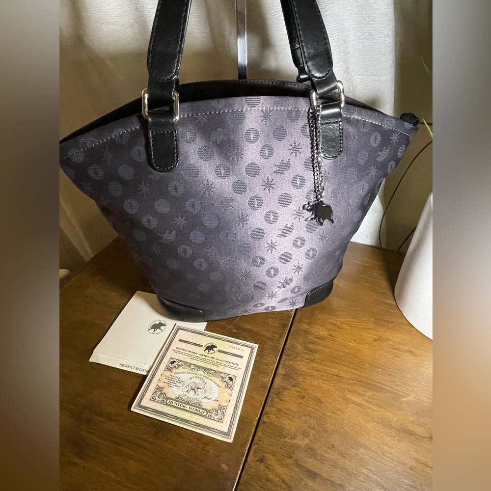 Hunting world shoulder bag